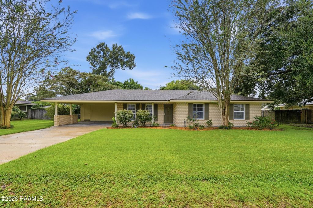 217 Meadow Lane, Lafayette, LA 70506