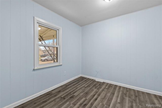 21118 Wellington Avenue, Warren, MI 48089