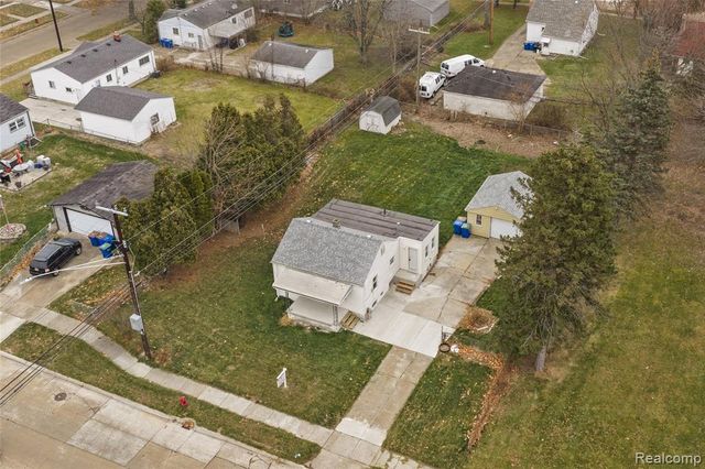 21118 Wellington Avenue, Warren, MI 48089