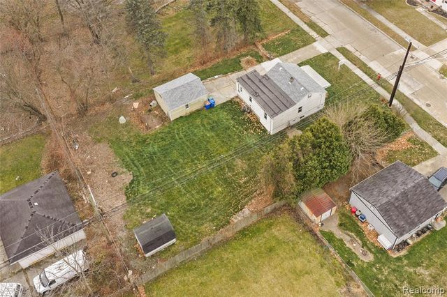 21118 Wellington Avenue, Warren, MI 48089