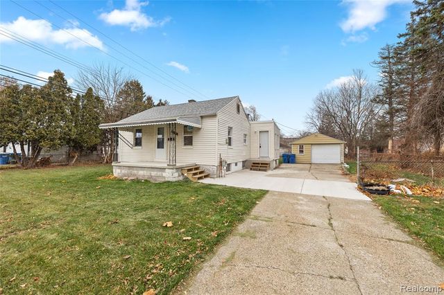 21118 Wellington Avenue, Warren, MI 48089