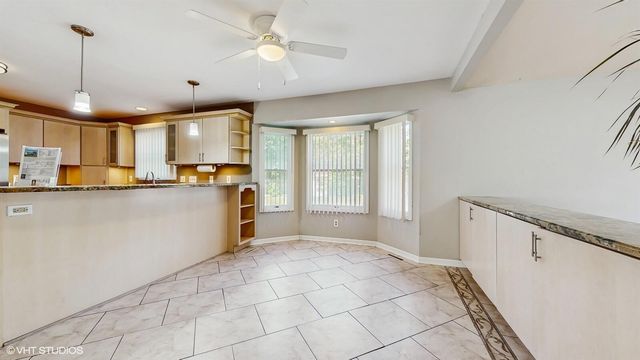 8844 Oakwood Avenue, Munster, IN 46321