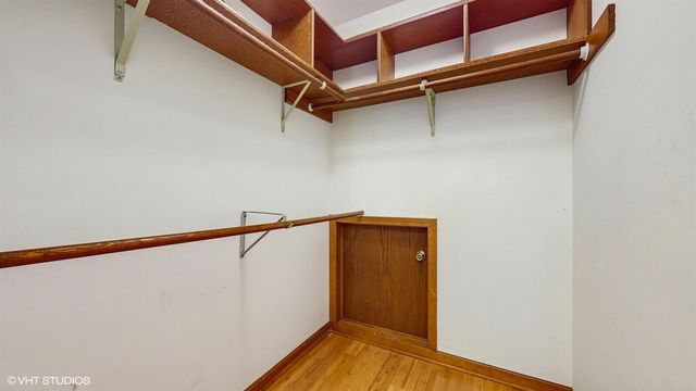 8844 Oakwood Avenue, Munster, IN 46321