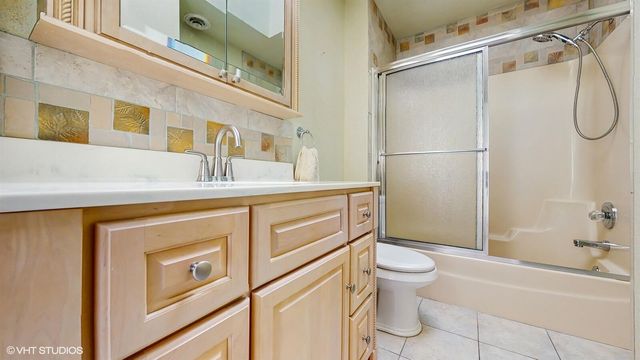 8844 Oakwood Avenue, Munster, IN 46321