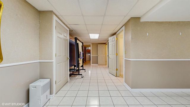 8844 Oakwood Avenue, Munster, IN 46321