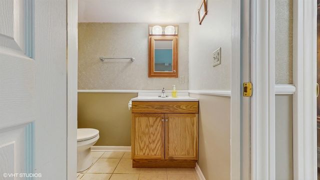 8844 Oakwood Avenue, Munster, IN 46321