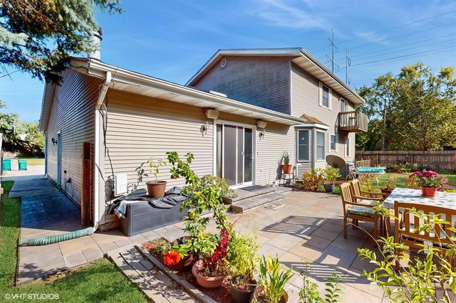 8844 Oakwood Avenue, Munster, IN 46321