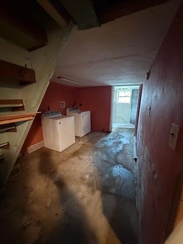 18 Alger Ave, Taunton, MA 02780