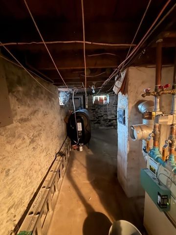 18 Alger Ave, Taunton, MA 02780