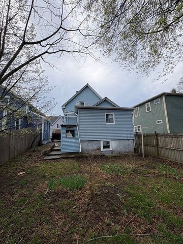 18 Alger Ave, Taunton, MA 02780