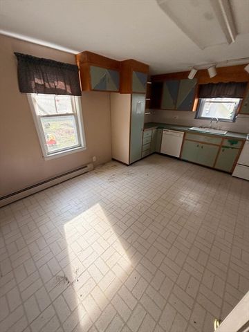 18 Alger Ave, Taunton, MA 02780