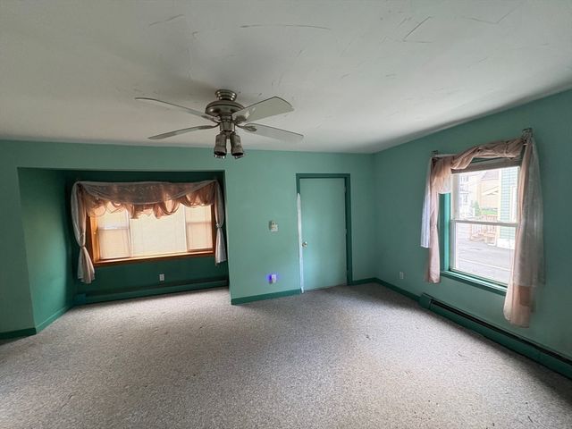 18 Alger Ave, Taunton, MA 02780