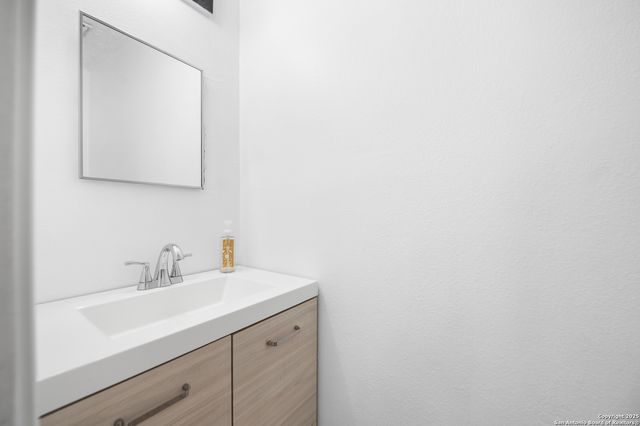 8010 Chestnut Gate, Converse, TX 78109