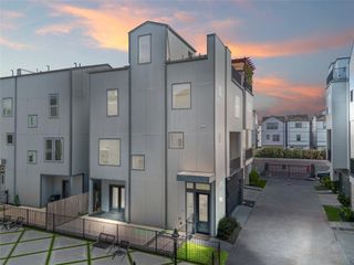 8409 Hempstead Road H, Houston, TX 77008