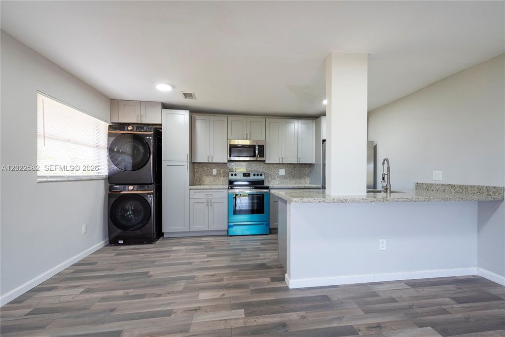4111 Stirling Rd 509, Dania Beach, FL 33314