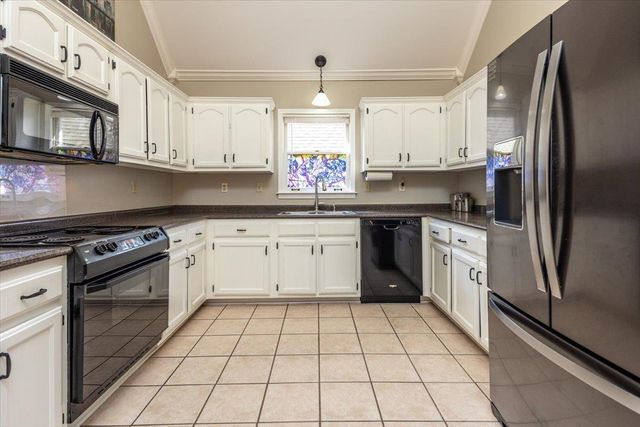 6650 PLAYER DR, Olive Branch, MS 38654