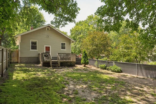 2423 35th Street, Des Moines, IA 50310
