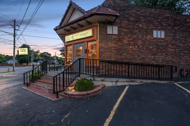 2423 35th Street, Des Moines, IA 50310