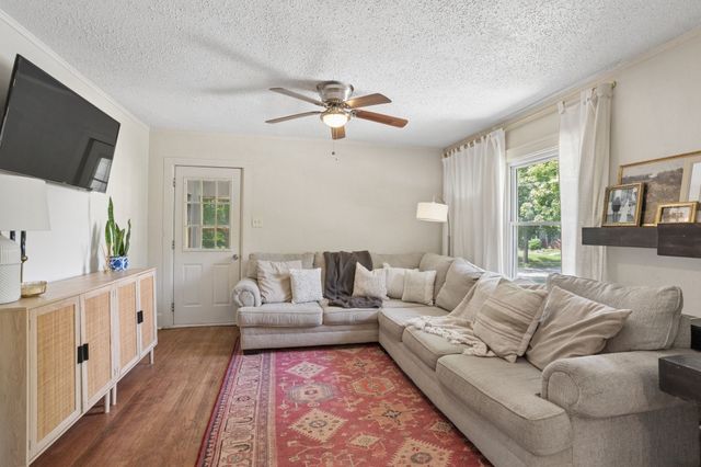 2423 35th Street, Des Moines, IA 50310