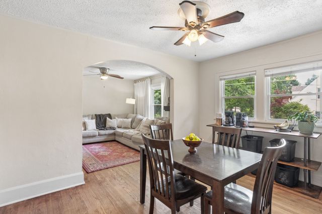 2423 35th Street, Des Moines, IA 50310