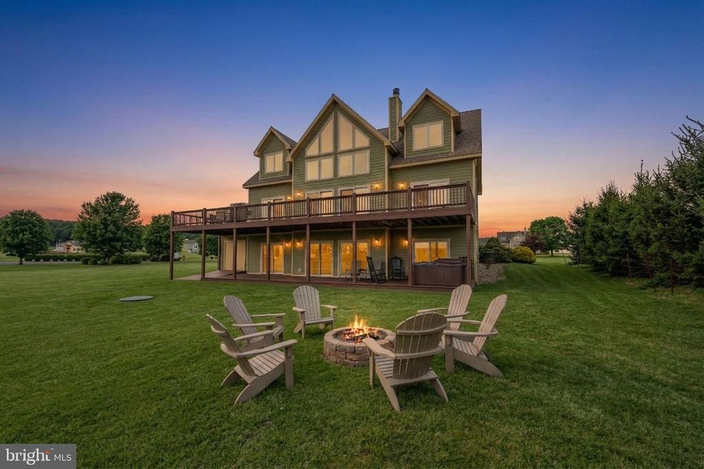 Image 1 of property listing at 85 CLUBHOUSE DR, Swanton, MD 21561