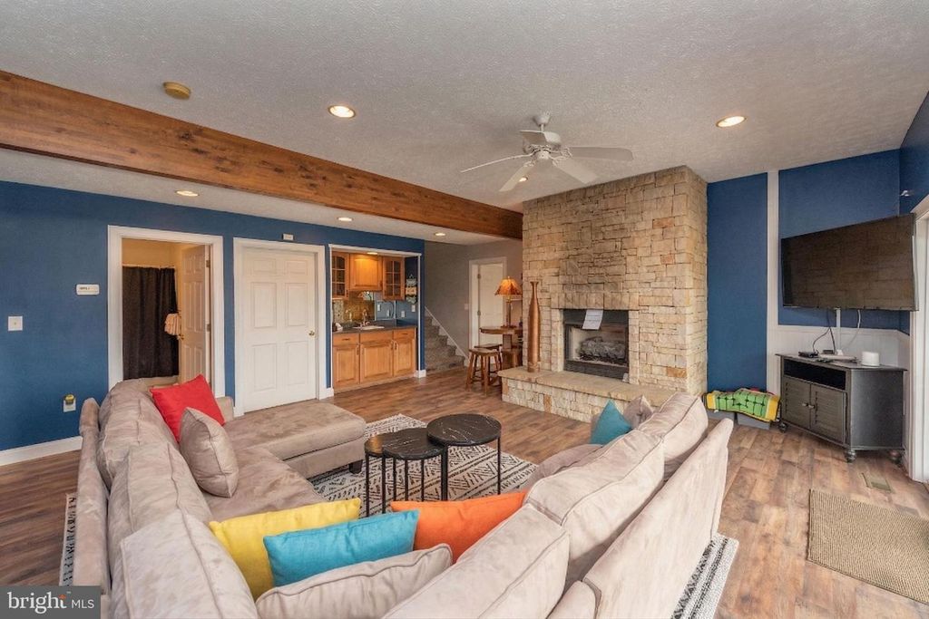 Image 10 of property listing at 85 CLUBHOUSE DR, Swanton, MD 21561