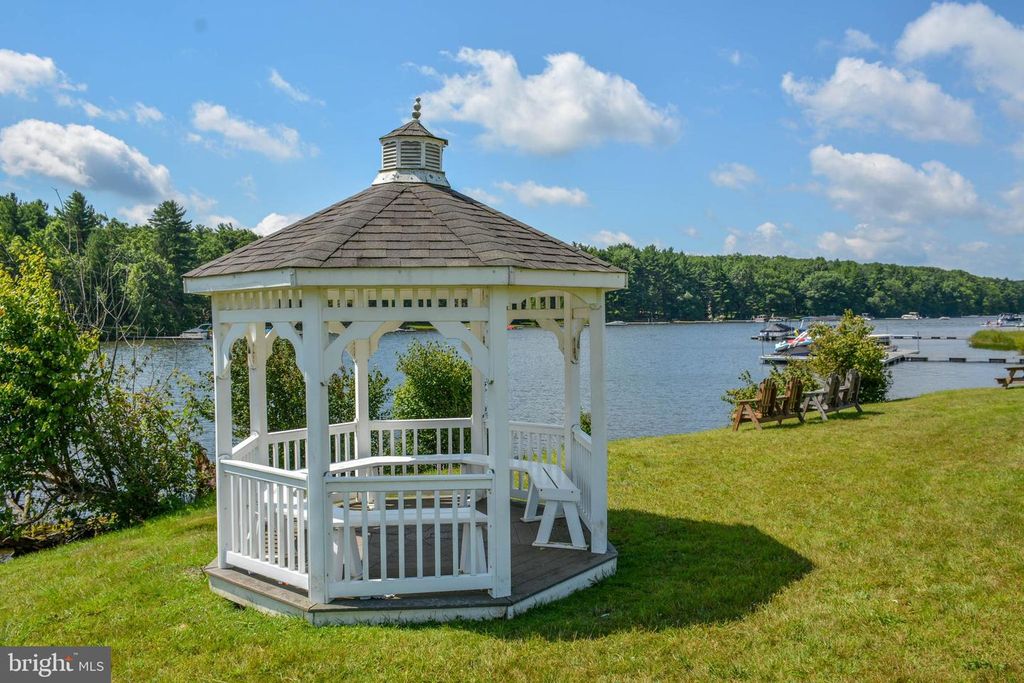 Image 91 of property listing at 85 CLUBHOUSE DR, Swanton, MD 21561