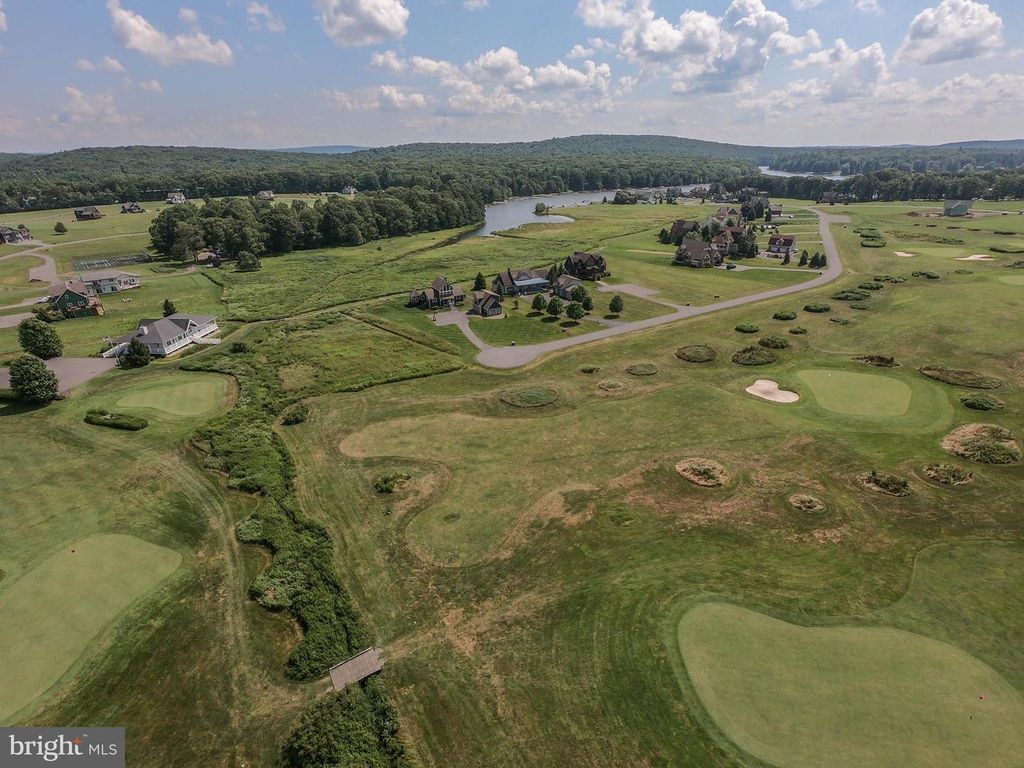 Image 92 of property listing at 85 CLUBHOUSE DR, Swanton, MD 21561