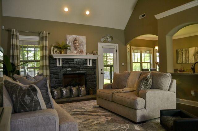 1504 Benton Park Pl, Clarksville, TN 37040