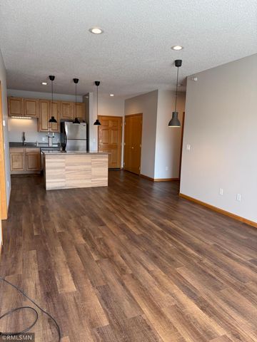 4824 E 53rd Street 523, Minneapolis, MN 55417