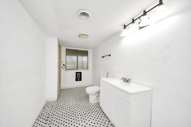 6304 Crab Orchard Road, Houston, TX 77057