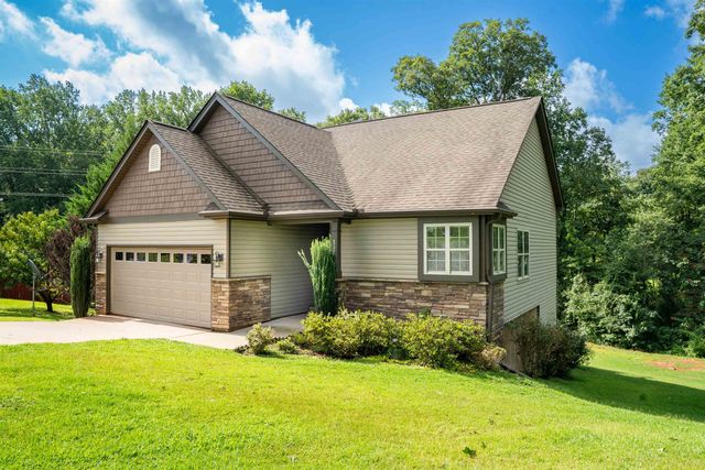 121 Albus Dr., Wellford, SC 29385
