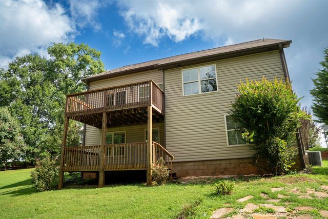 121 Albus Dr., Wellford, SC 29385