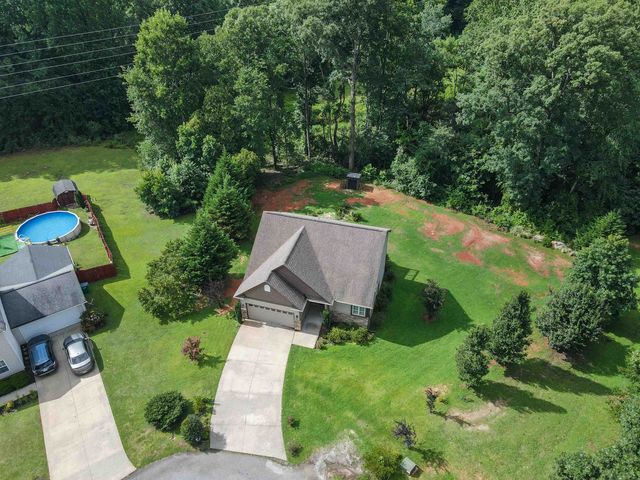 121 Albus Dr., Wellford, SC 29385