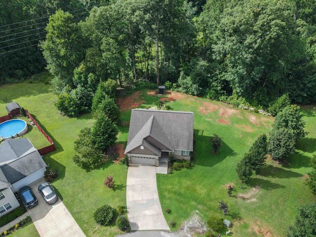 121 Albus Dr., Wellford, SC 29385