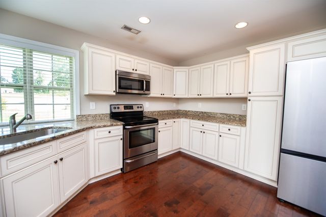 121 Albus Dr., Wellford, SC 29385