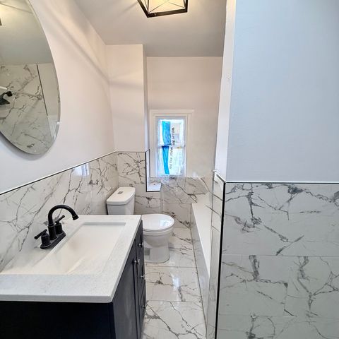 8640 S Blackstone Avenue, Chicago, IL 60619