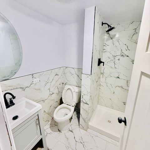 8640 S Blackstone Avenue, Chicago, IL 60619