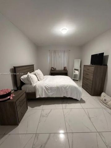 1751 NW 92nd Ave, Pembroke Pines, FL 33024