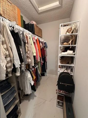 1751 NW 92nd Ave, Pembroke Pines, FL 33024