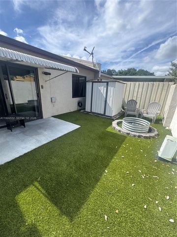 1751 NW 92nd Ave, Pembroke Pines, FL 33024