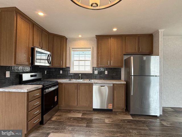 5 1ST ST, Phoenixville, PA 19460