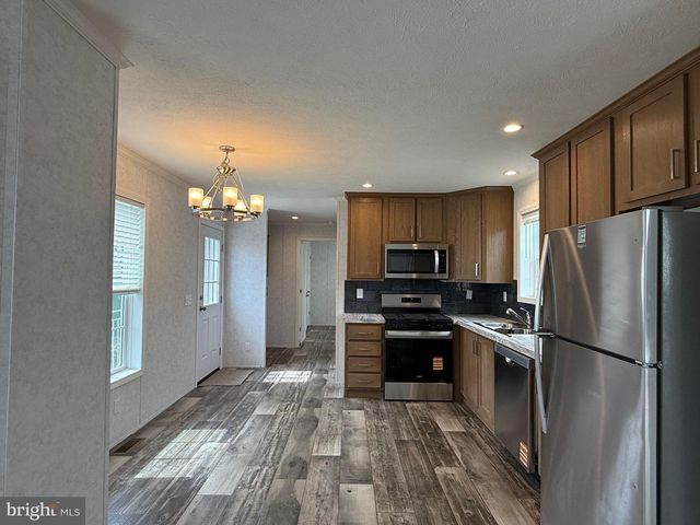 5 1ST ST, Phoenixville, PA 19460