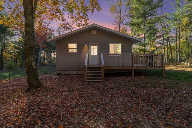 6483 S Emma Avenue, Pleasant Plains Twp, MI 49304