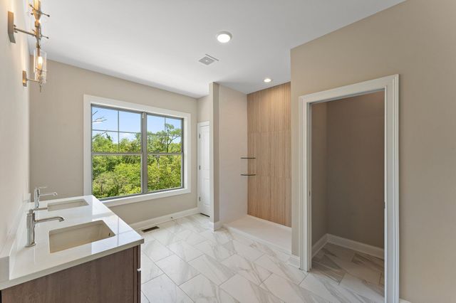 59 Sanctuary Drive, Valparaiso, IN 46385