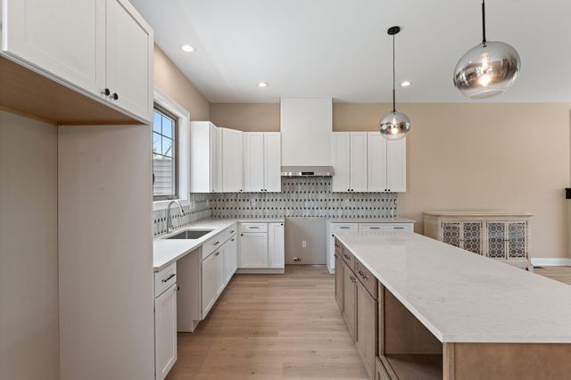 59 Sanctuary Drive, Valparaiso, IN 46385