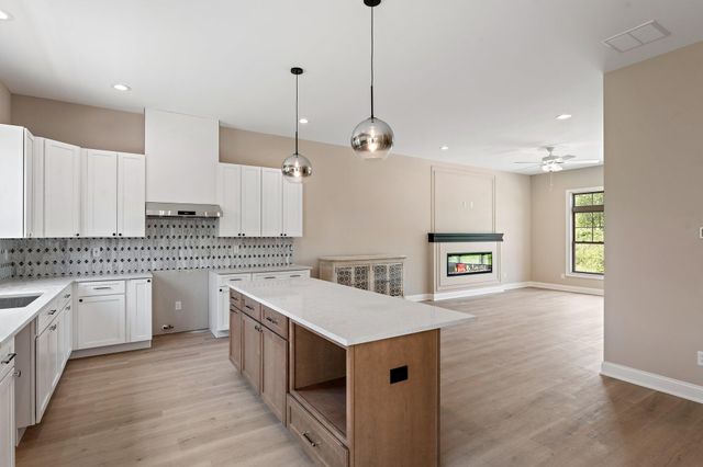 59 Sanctuary Drive, Valparaiso, IN 46385