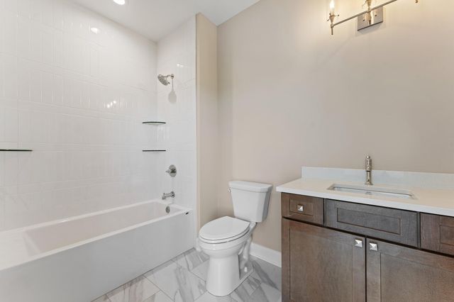 59 Sanctuary Drive, Valparaiso, IN 46385