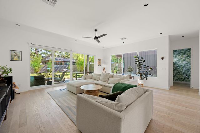 3302 Goodwin Ave A, Austin, TX 78702