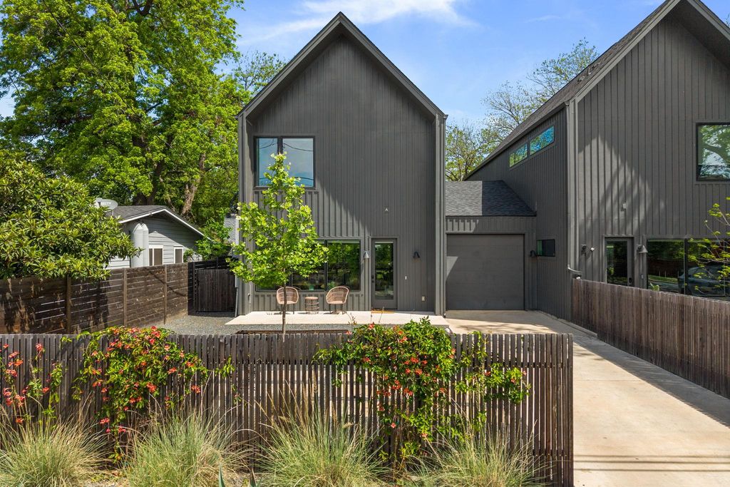 3302 Goodwin Ave A, Austin, TX 78702
